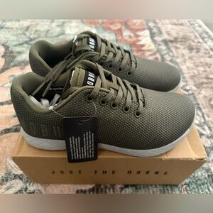 NoBull Men’s Shoe Superfabric Trainer Low. Men 6.5 / Women 8